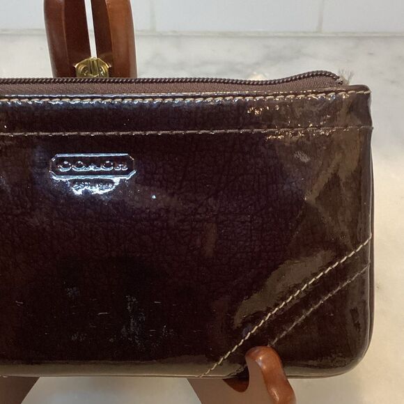 Coach High Gloss Patent Leather Clutch Wristlet - Picture 4 of 14